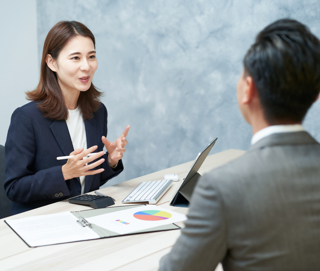 男性と女性の会議